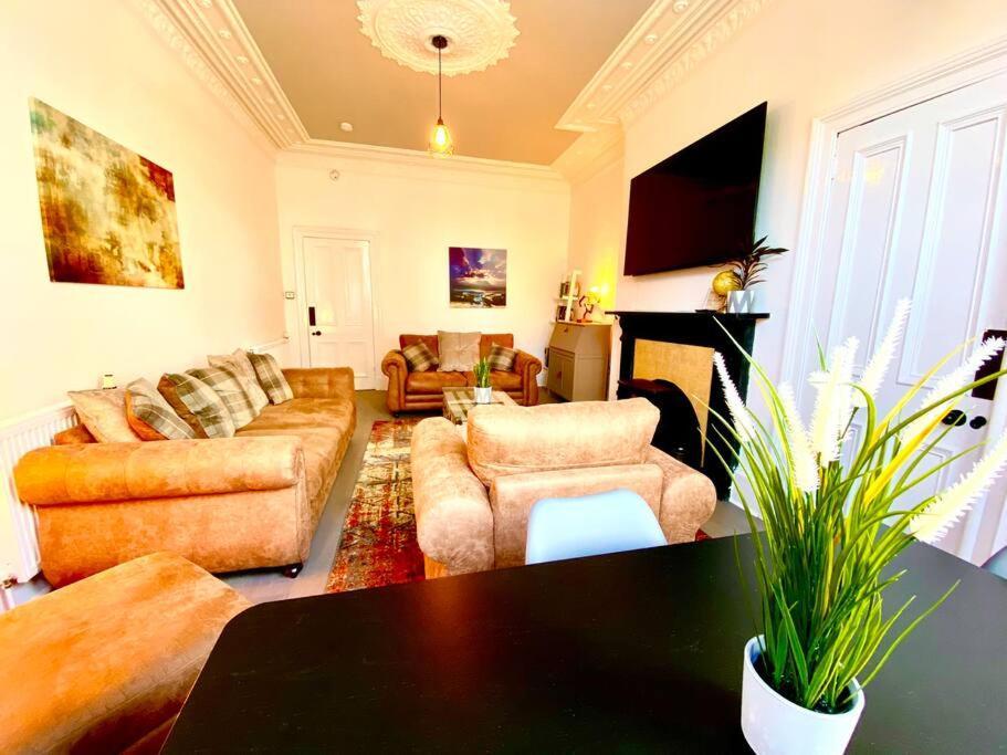 Anchored Homely Apartment In Historic Centre Paisley Ngoại thất bức ảnh
