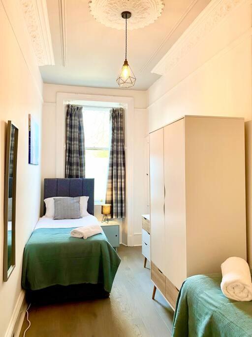 Anchored Homely Apartment In Historic Centre Paisley Ngoại thất bức ảnh