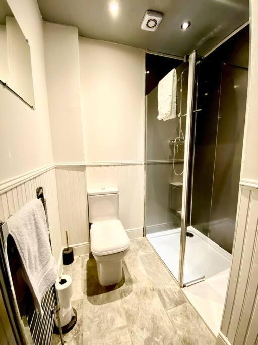 Anchored Homely Apartment In Historic Centre Paisley Ngoại thất bức ảnh